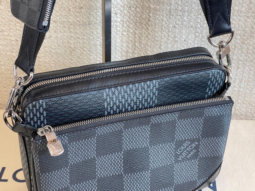 100% Original Louis Vuitton Trio Messenger N50017 Preloved 100% Original Louis Vuitton Trio Messenger N50017 Preloved